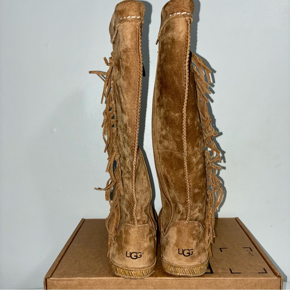 UGG Mammoth Suede Fringed Boots Size 6 M - Picture 6 of 11